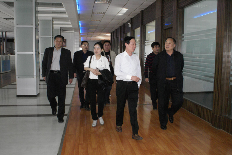 华星集团董事长_陕西华星集团